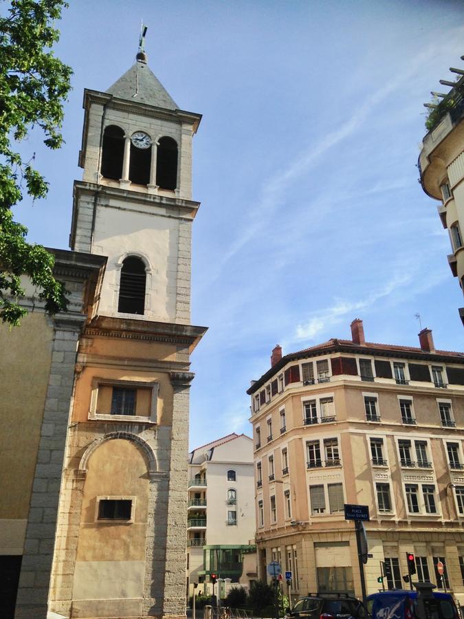 St Pothin Village Avec Garage Лион Екстериор снимка